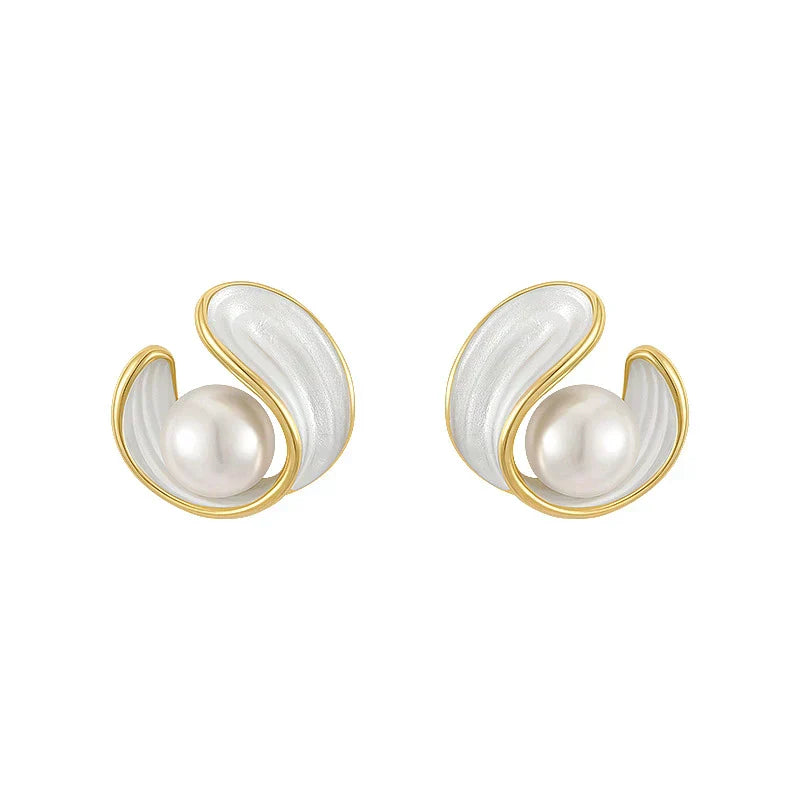 Elvira™ | Lyxiga örhängen i guld med vit opal och pärla