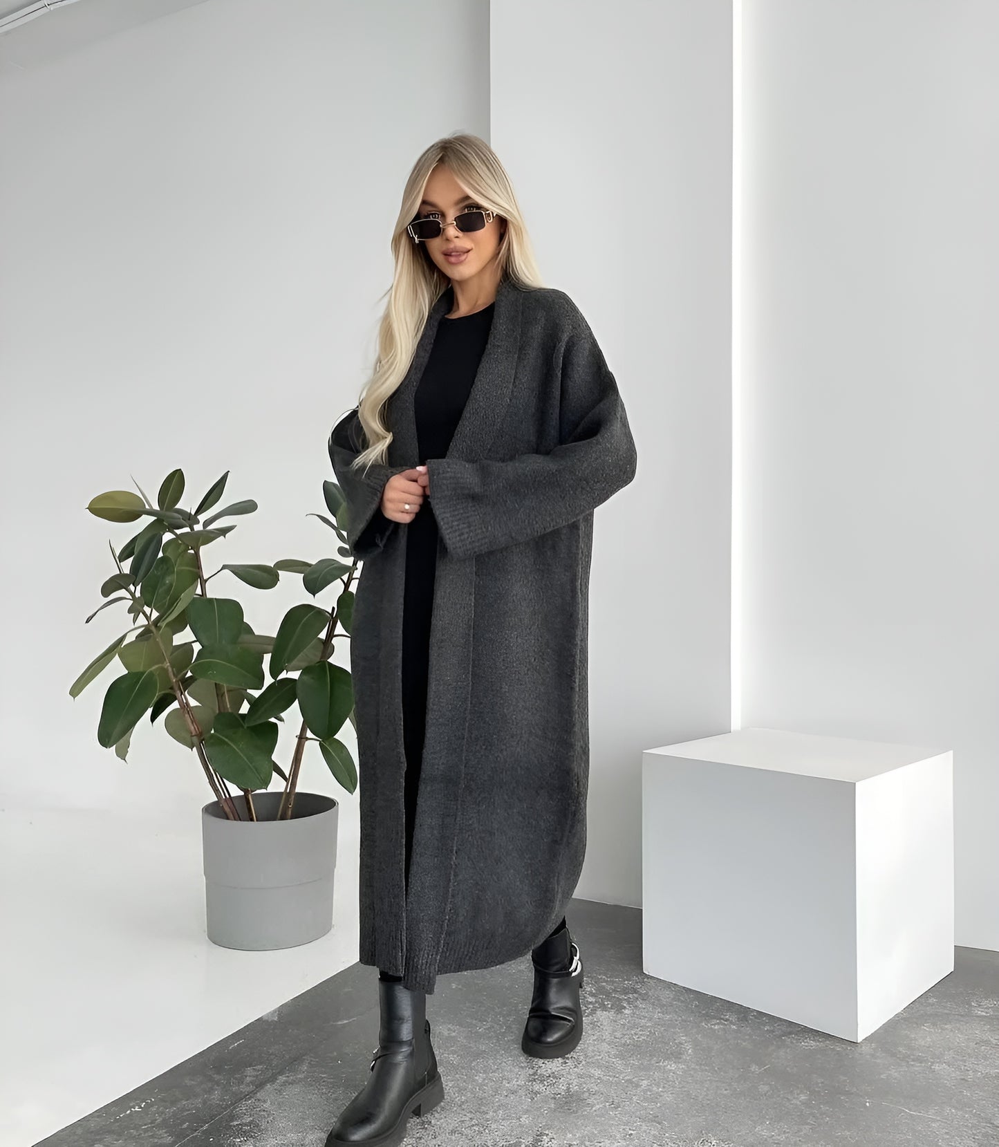 Irene™ | Elegantti Neulejakku – V-kaula-aukko & Lepakkohihat