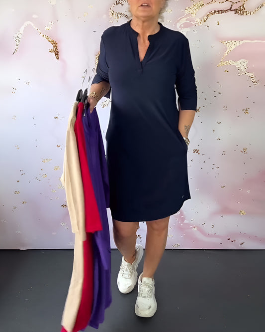 Marja™ | Pehmeää eleganssia yksivärisessä V-kaula-aukkomekossa