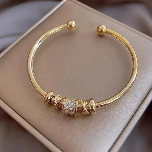 Sofia™ | Justerbart Armbånd med Gyldne Charms
