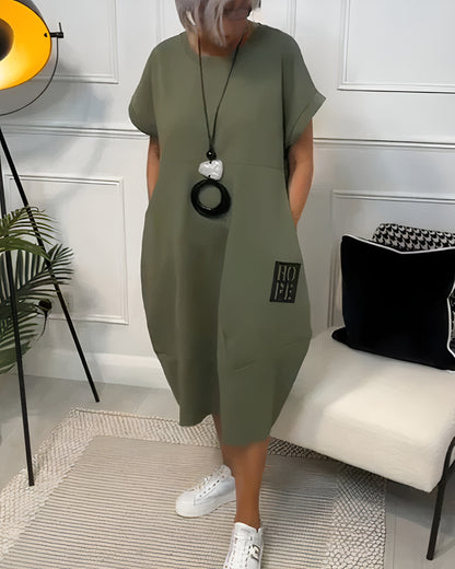 Alisa™ | Minimalistinen mekko, joka tuntuu hyvältä ja näyttää upealta