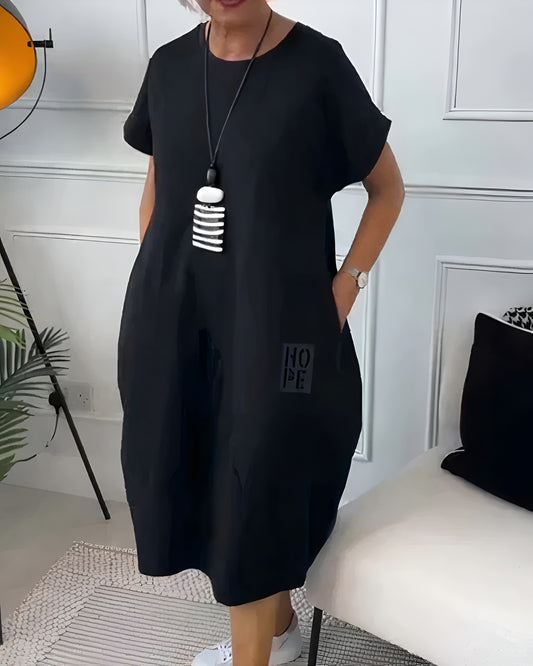 Alisa™ | Minimalistinen mekko, joka tuntuu hyvältä ja näyttää upealta