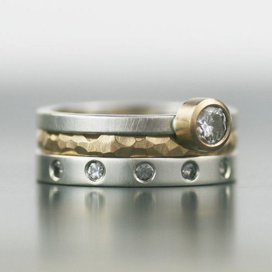 Ingrid™ | Lager-på-lager ring i guld och silver med zirkonia